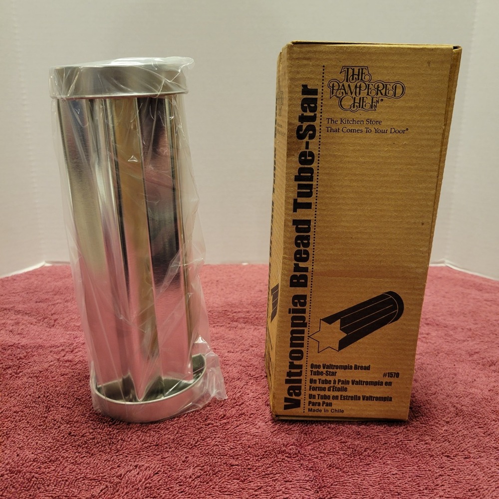 Pampered Chef Bread Tube-Star #1570 New in Box